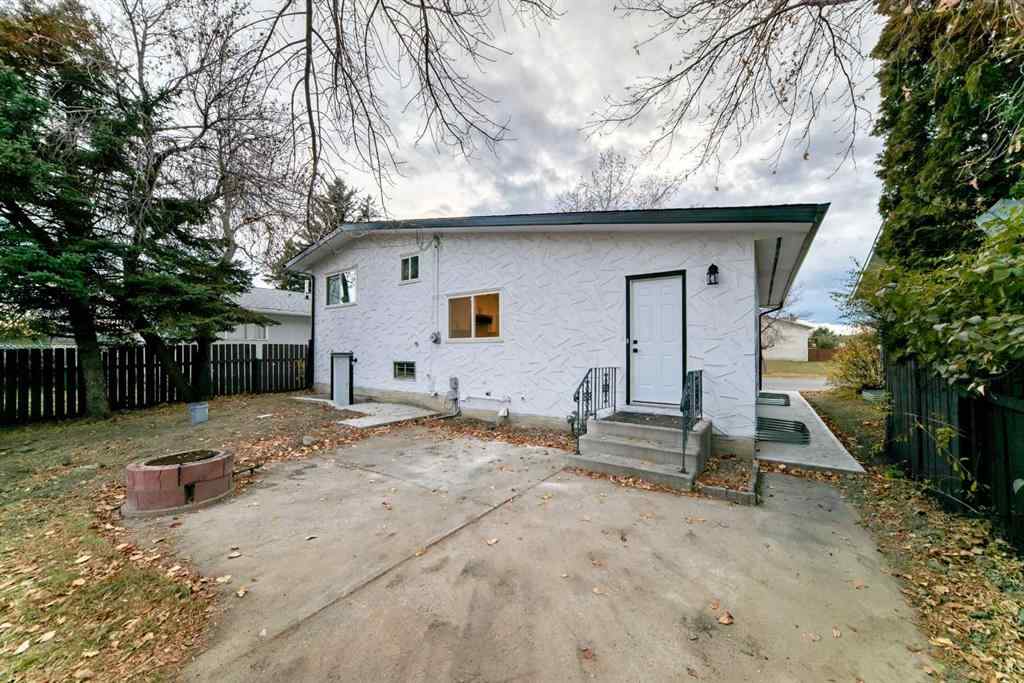 MLS® A2266943 - 6603 Penbrooke Drive SE in Penbrooke Meadows Calgary, Residential