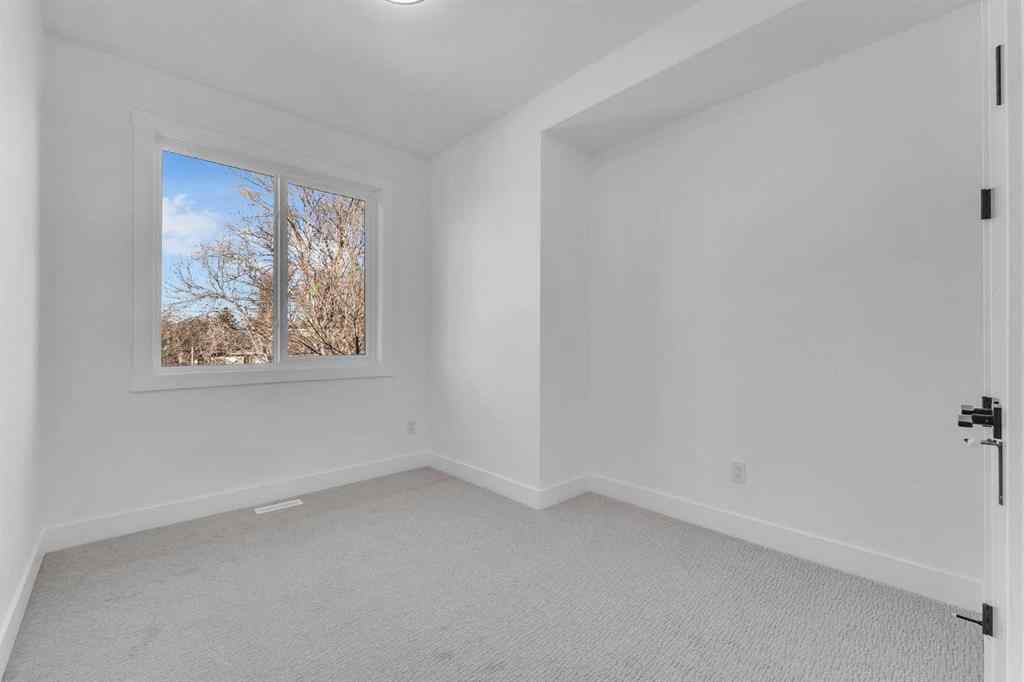 MLS® A2266951 - 454 22 Avenue NE in Winston Heights/Mountview Calgary, Residential