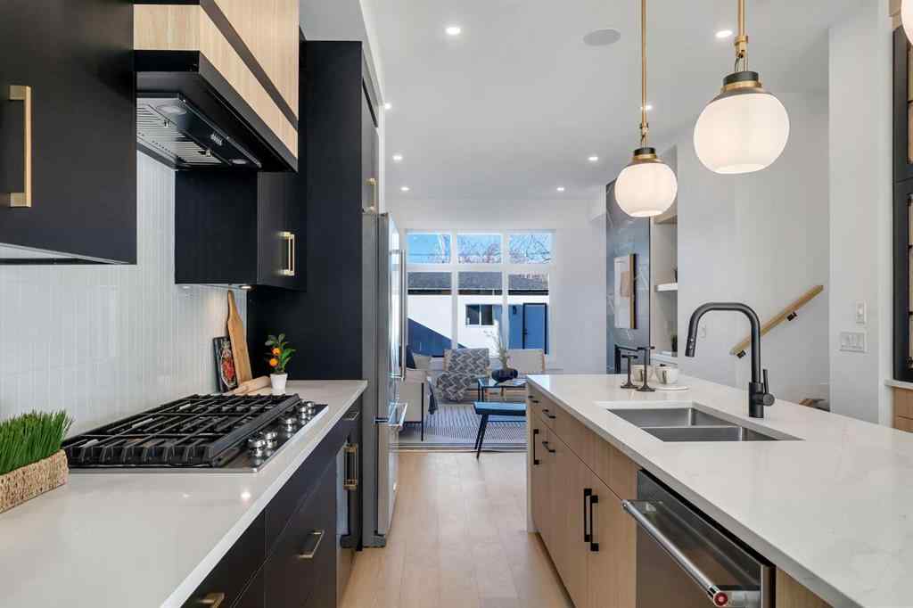 MLS® A2266951 - 454 22 Avenue NE in Winston Heights/Mountview Calgary, Residential