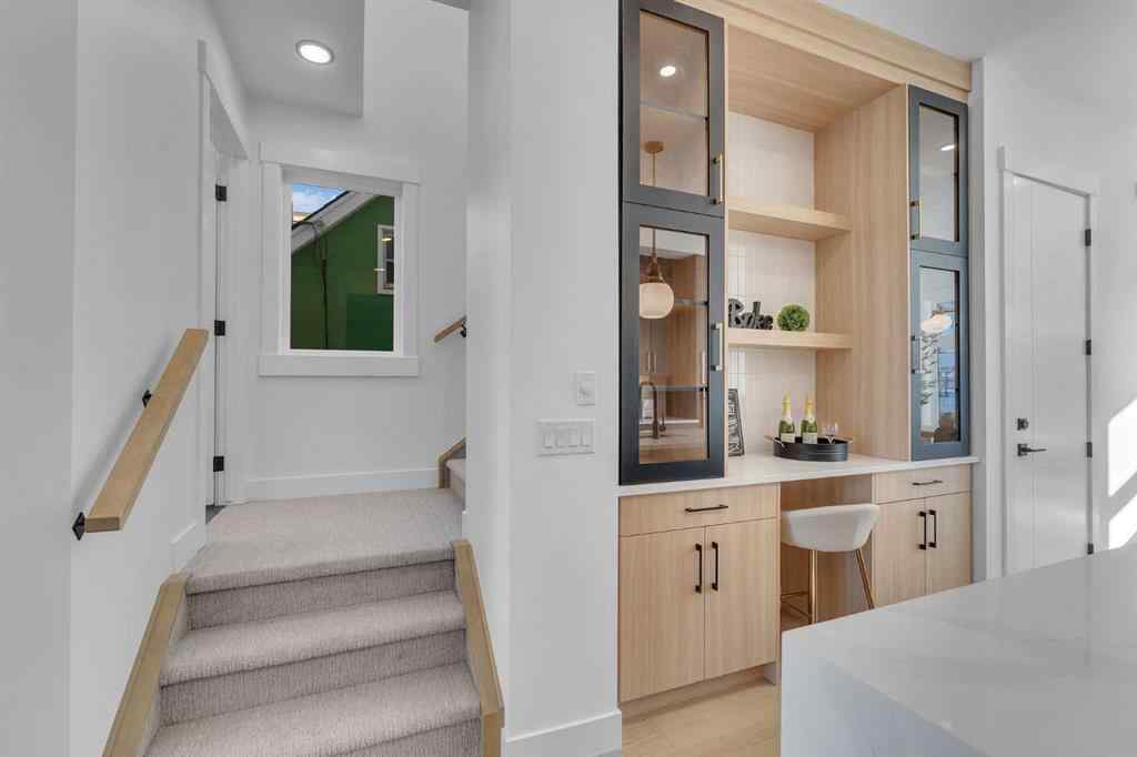 MLS® A2266951 - 454 22 Avenue NE in Winston Heights/Mountview Calgary, Residential