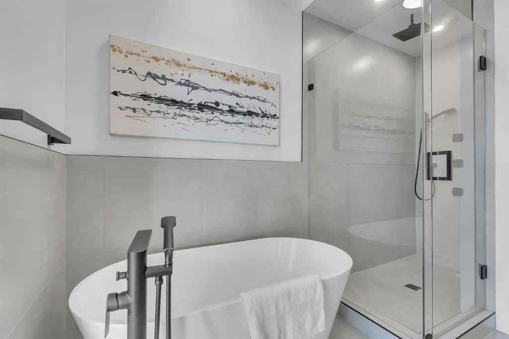 MLS® A2266951 - 454 22 Avenue NE in Winston Heights/Mountview Calgary, Residential