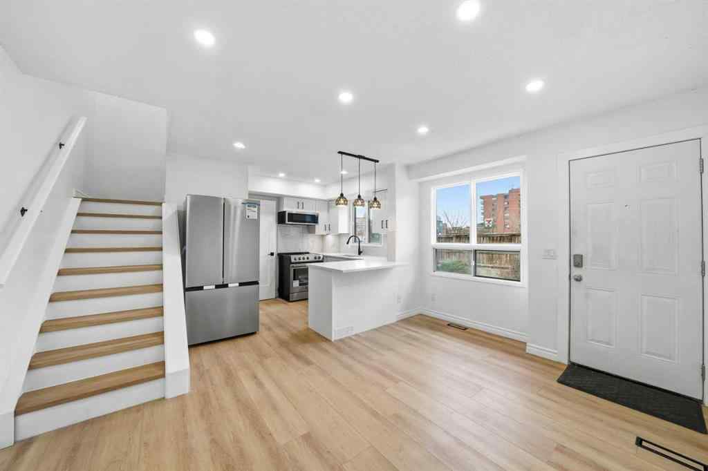 MLS&reg; # A2266952 - Unit #3 2804 17 Avenue SW in Shaganappi Calgary, Residential Open Houses