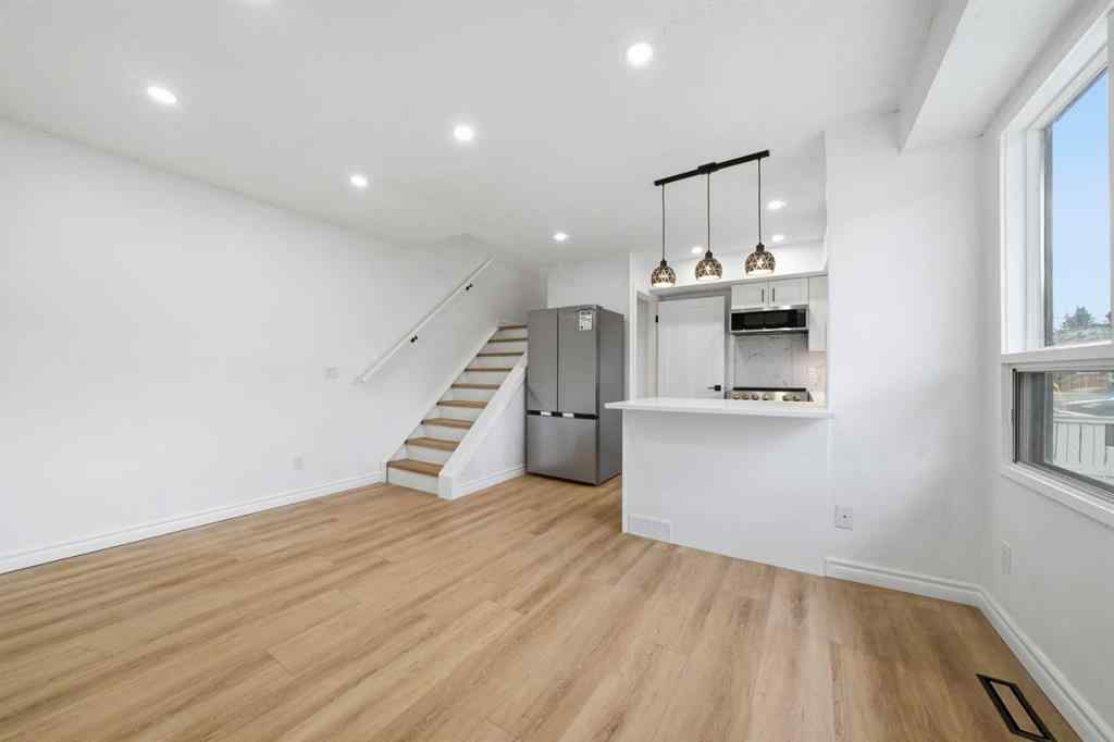 MLS&reg; # A2266952 - Unit #3 2804 17 Avenue SW in Shaganappi Calgary, Residential Open Houses