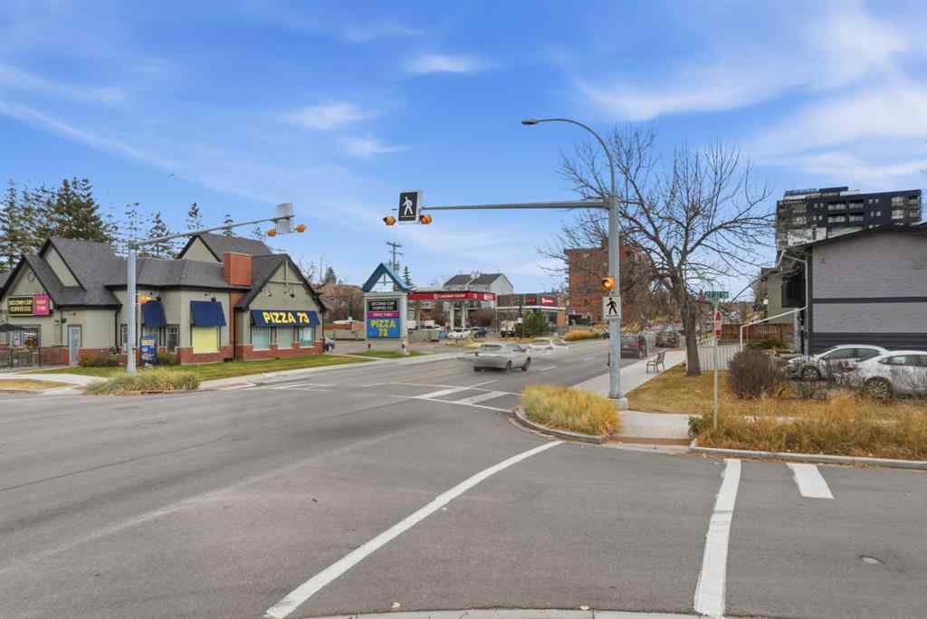 MLS&reg; # A2266952 - Unit #3 2804 17 Avenue SW in Shaganappi Calgary, Residential Open Houses