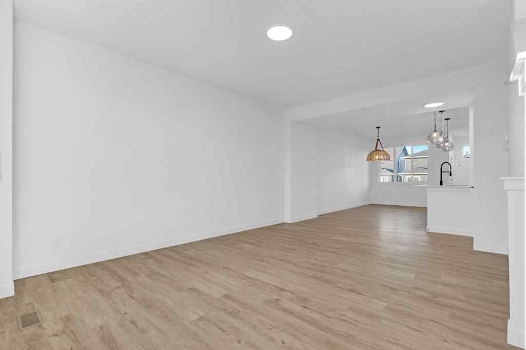 MLS® A2266953 - 164 Cobblestone Gate SW in Cobblestone Creek Airdrie, Residential