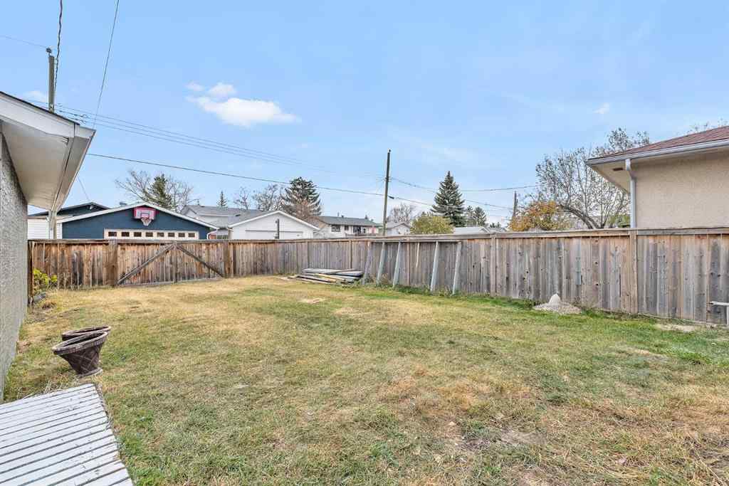 MLS® A2266957 - 220 60 Street SE in Penbrooke Meadows Calgary, Residential