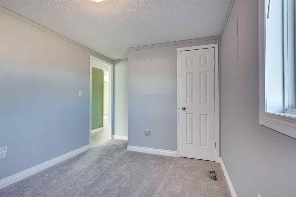 MLS® A2266960 - 18 McKay Place  in Mckay Ranch Blackfalds, Mobile