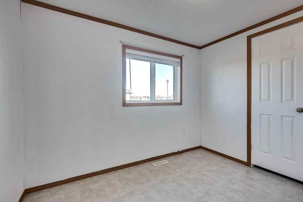 MLS® A2266960 - 18 McKay Place  in Mckay Ranch Blackfalds, Mobile