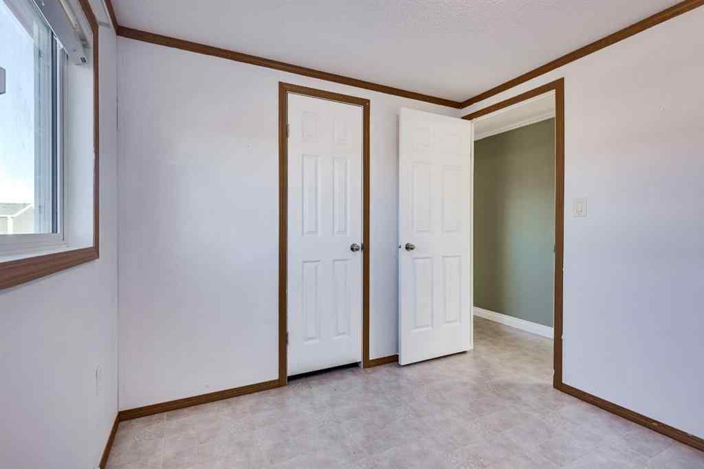 MLS® A2266960 - 18 McKay Place  in Mckay Ranch Blackfalds, Mobile