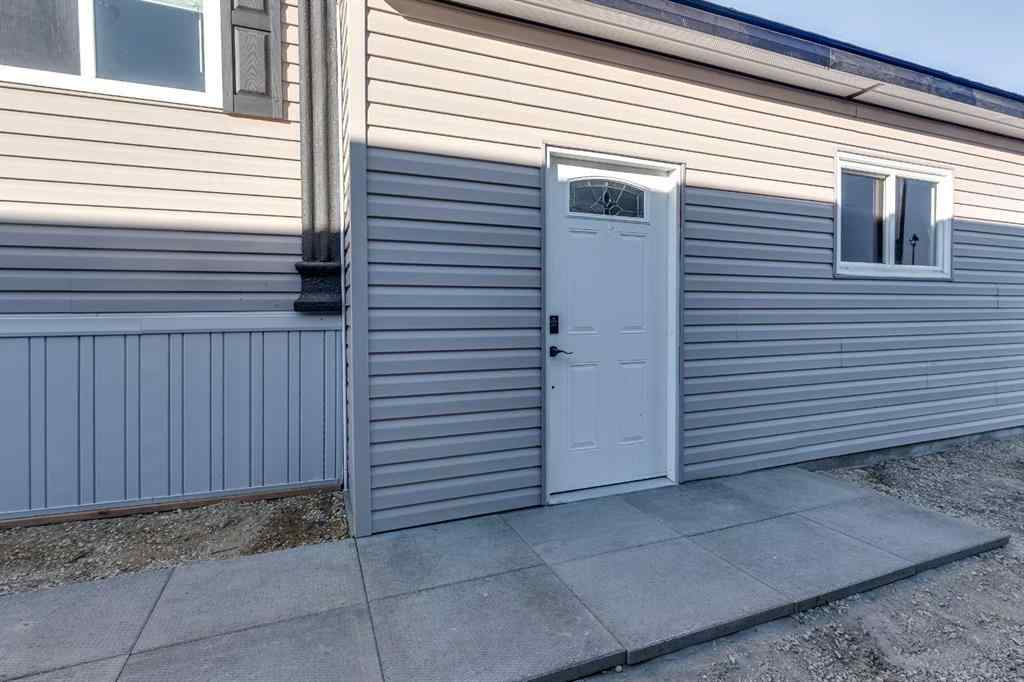 MLS® A2266960 - 18 McKay Place  in Mckay Ranch Blackfalds, Mobile