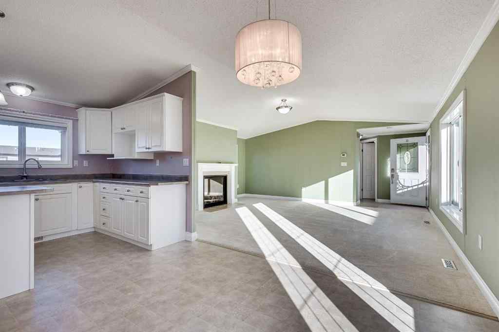 MLS® A2266960 - 18 McKay Place  in Mckay Ranch Blackfalds, Mobile