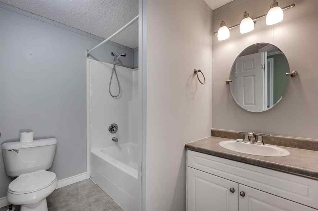 MLS® A2266960 - 18 McKay Place  in Mckay Ranch Blackfalds, Mobile