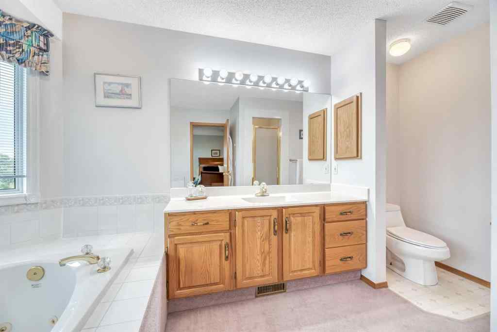 MLS® A2266967 - 517 Lakeside Greens Place  in Lakeside Greens Chestermere, Residential