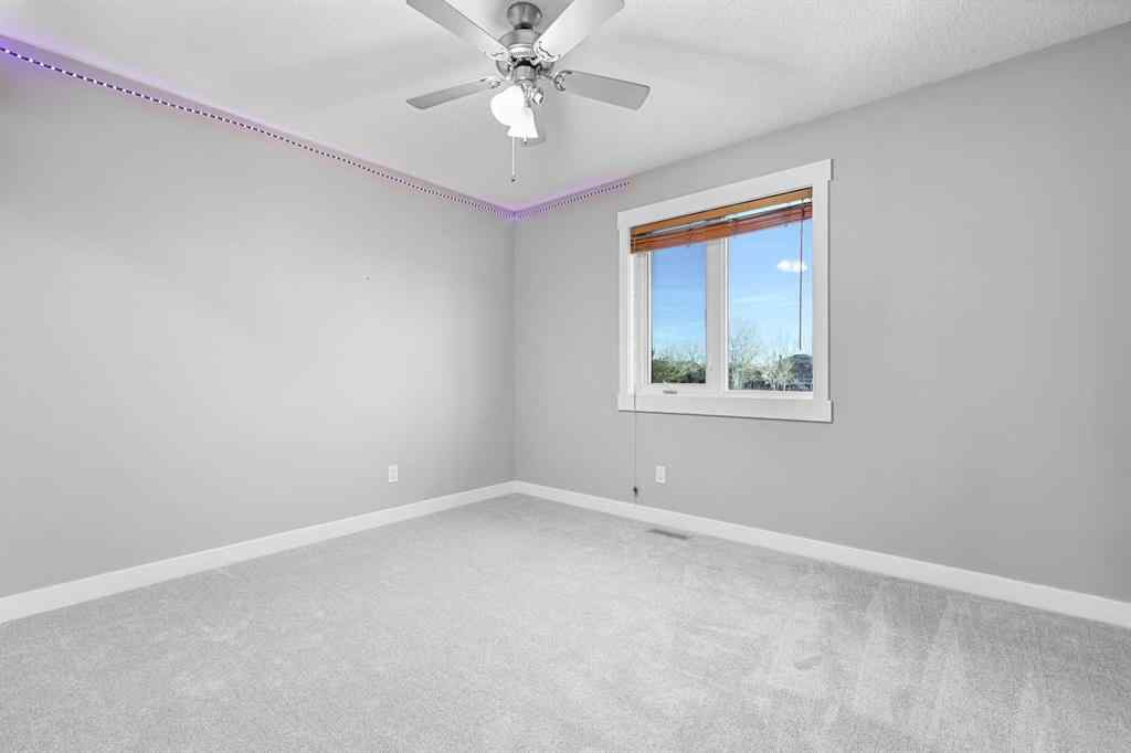 MLS® A2266971 - 276 Oakmere Close  in Westmere Chestermere, Residential