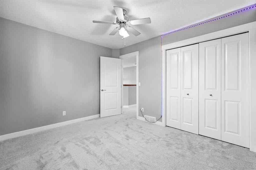 MLS® A2266971 - 276 Oakmere Close  in Westmere Chestermere, Residential