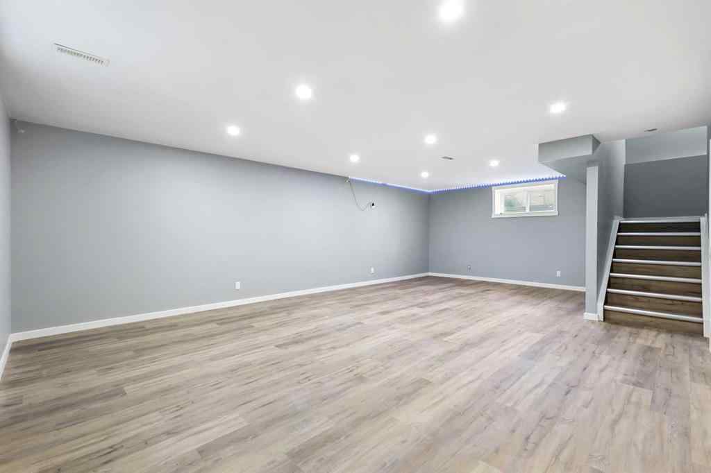 MLS® A2266971 - 276 Oakmere Close  in Westmere Chestermere, Residential