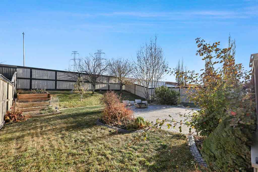 MLS® A2266971 - 276 Oakmere Close  in Westmere Chestermere, Residential