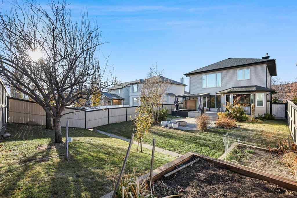 MLS® A2266971 - 276 Oakmere Close  in Westmere Chestermere, Residential