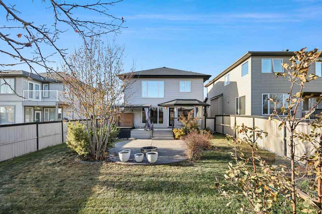 MLS® A2266971 - 276 Oakmere Close  in Westmere Chestermere, Residential