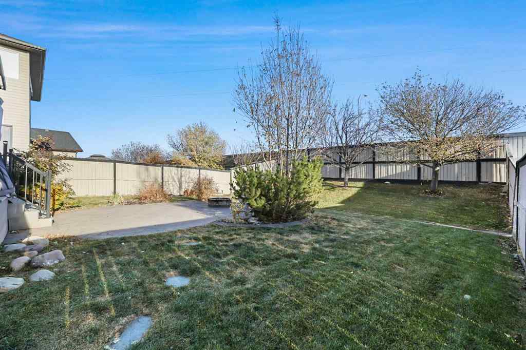 MLS® A2266971 - 276 Oakmere Close  in Westmere Chestermere, Residential