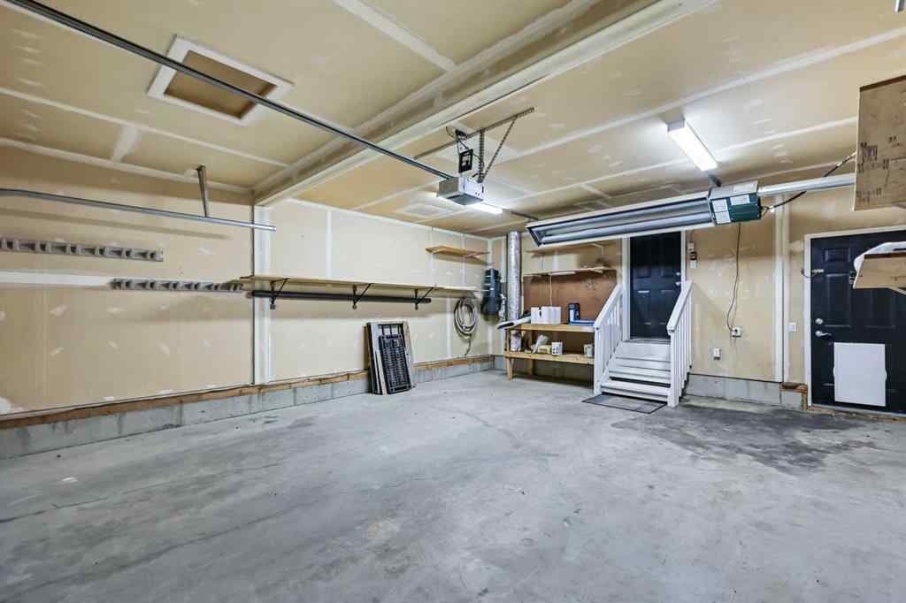 MLS® A2266971 - 276 Oakmere Close  in Westmere Chestermere, Residential