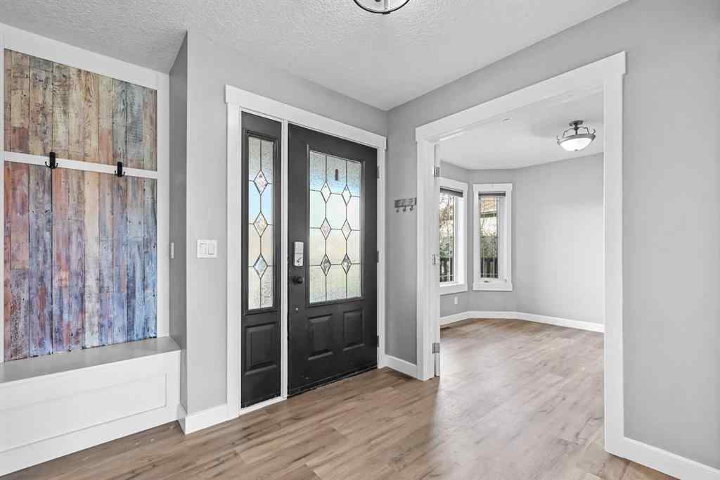 MLS® A2266971 - 276 Oakmere Close  in Westmere Chestermere, Residential