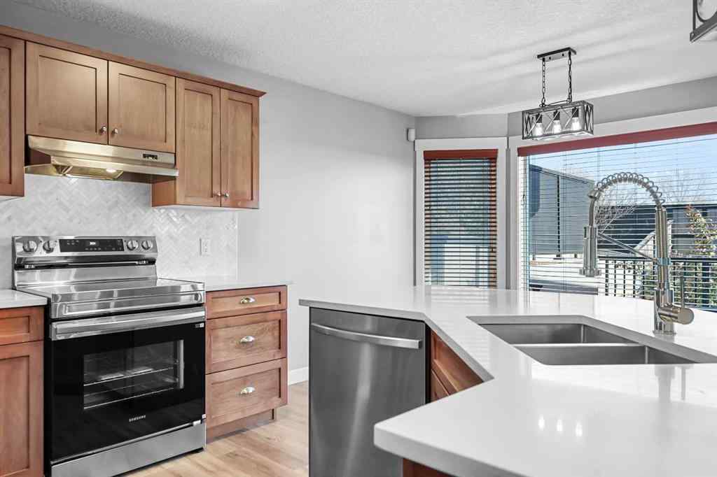 MLS® A2266971 - 276 Oakmere Close  in Westmere Chestermere, Residential