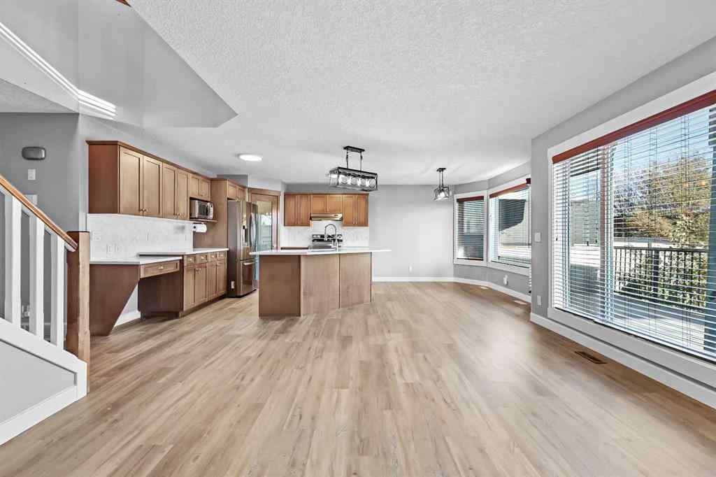 MLS® A2266971 - 276 Oakmere Close  in Westmere Chestermere, Residential