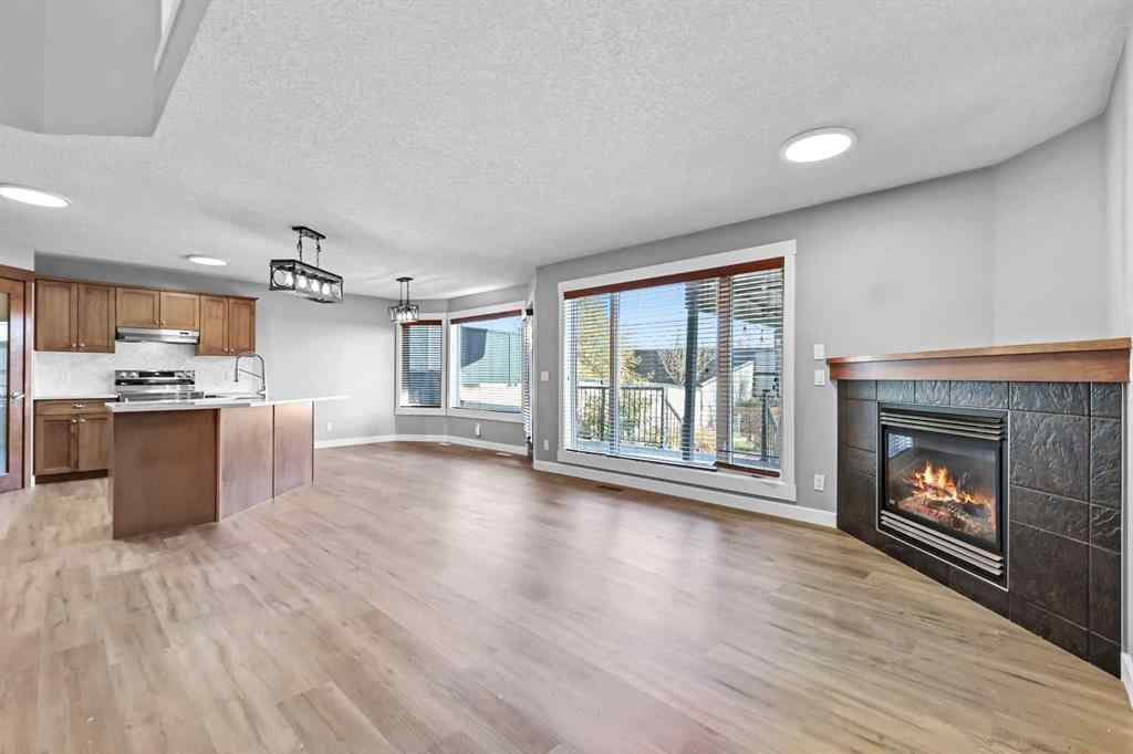 MLS® A2266971 - 276 Oakmere Close  in Westmere Chestermere, Residential