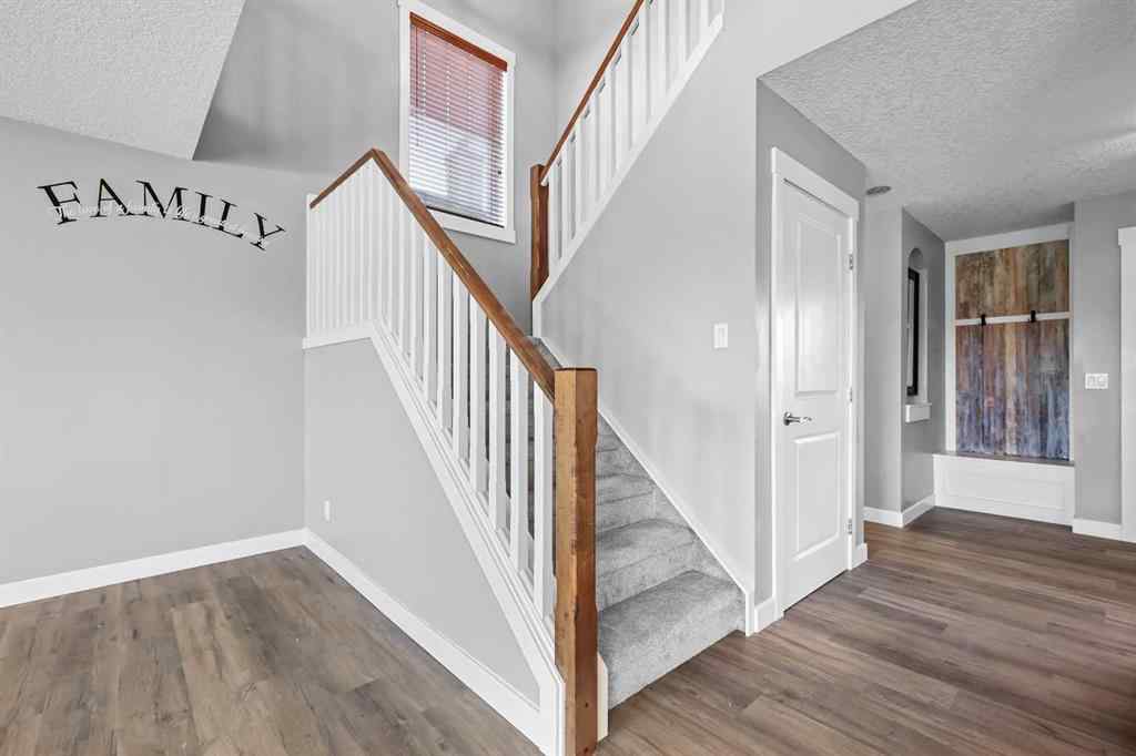 MLS® A2266971 - 276 Oakmere Close  in Westmere Chestermere, Residential