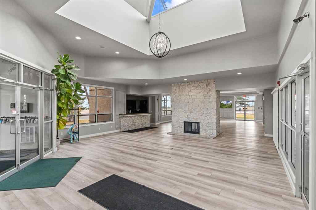 MLS® A2266973 - Unit #10 105 Village Heights SW in Patterson Calgary, Residential