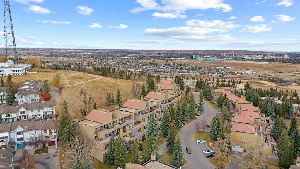 MLS® A2266973 - Unit #10 105 Village Heights SW in Patterson Calgary, Residential