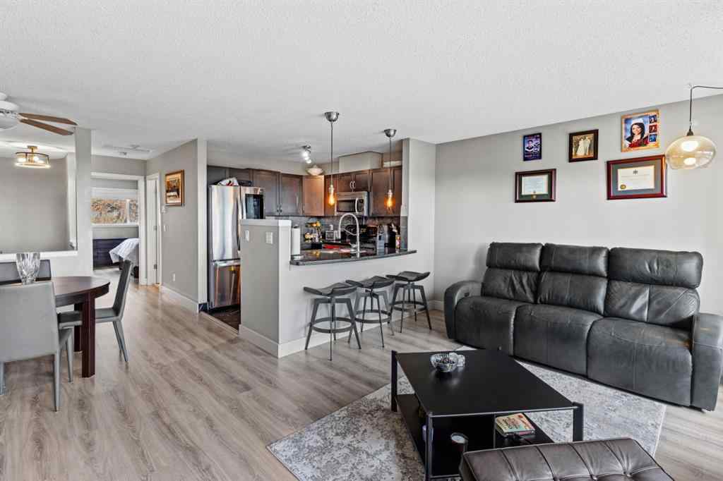 MLS® A2266973 - Unit #10 105 Village Heights SW in Patterson Calgary, Residential