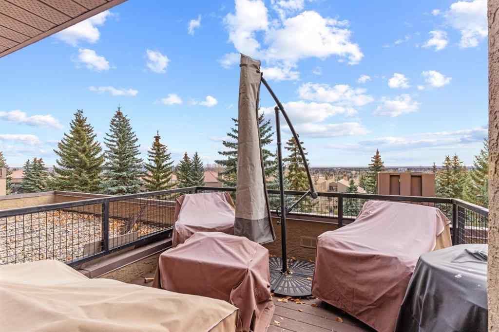 MLS® A2266973 - Unit #10 105 Village Heights SW in Patterson Calgary, Residential
