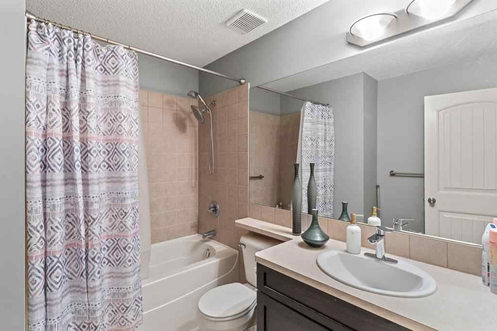 MLS® A2266973 - Unit #10 105 Village Heights SW in Patterson Calgary, Residential