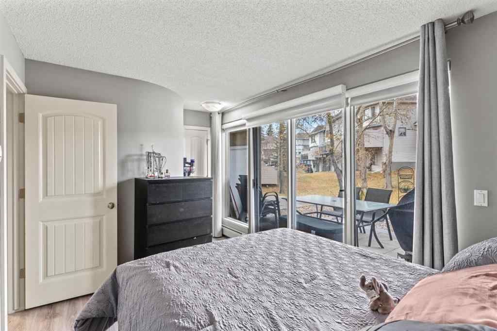 MLS® A2266973 - Unit #10 105 Village Heights SW in Patterson Calgary, Residential
