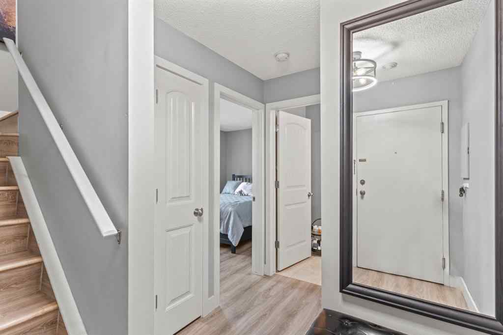 MLS® A2266973 - Unit #10 105 Village Heights SW in Patterson Calgary, Residential