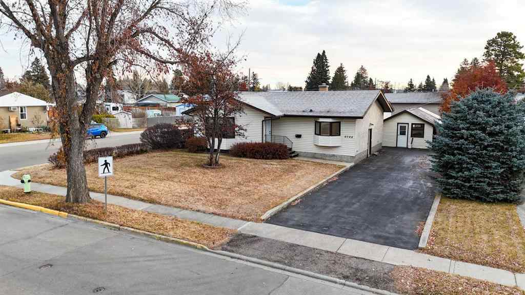 MLS® A2266976 - 4044 50 Avenue  in South Innisfail Innisfail, Residential