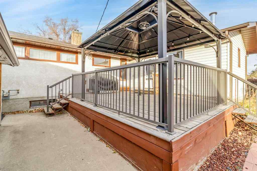 MLS® A2266976 - 4044 50 Avenue  in South Innisfail Innisfail, Residential