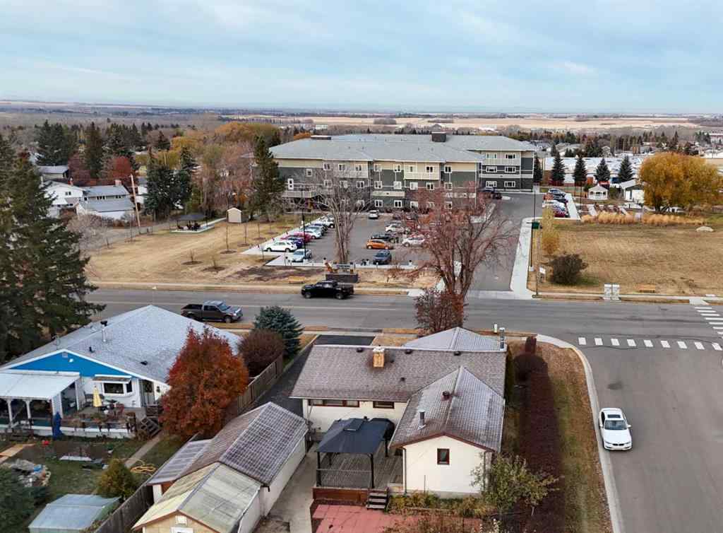 MLS® A2266976 - 4044 50 Avenue  in South Innisfail Innisfail, Residential