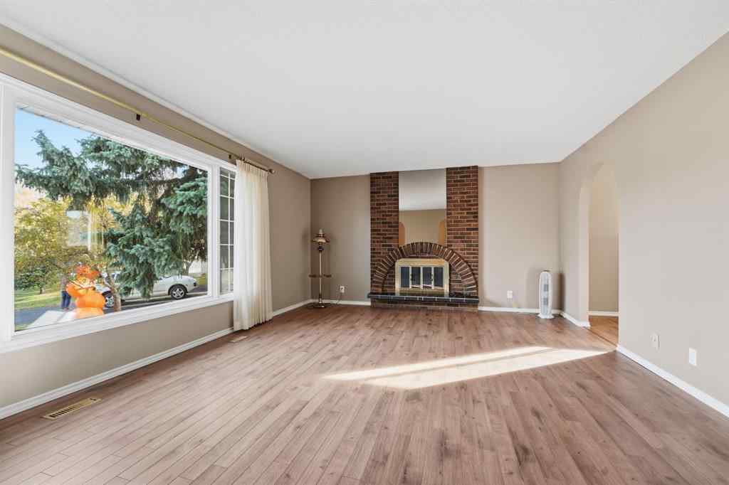 MLS® A2266978 - 20 Allsop Close  in Anders Park Red Deer, Residential