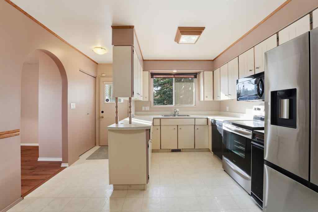 MLS® A2266978 - 20 Allsop Close  in Anders Park Red Deer, Residential