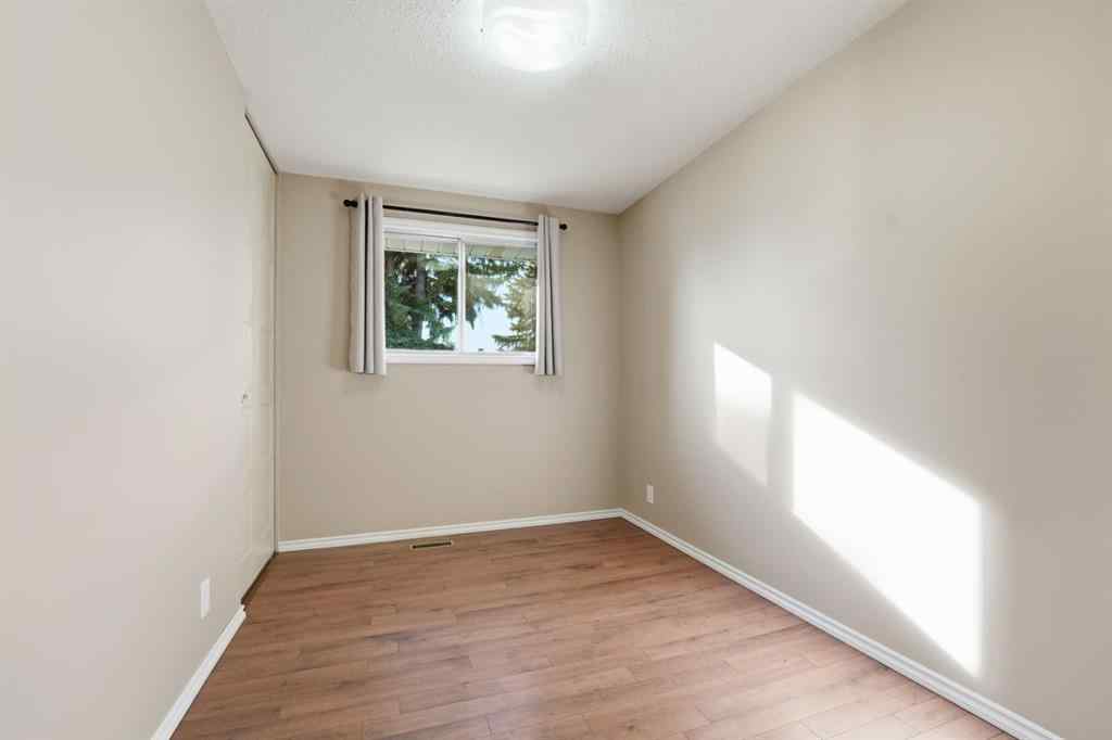 MLS® A2266978 - 20 Allsop Close  in Anders Park Red Deer, Residential