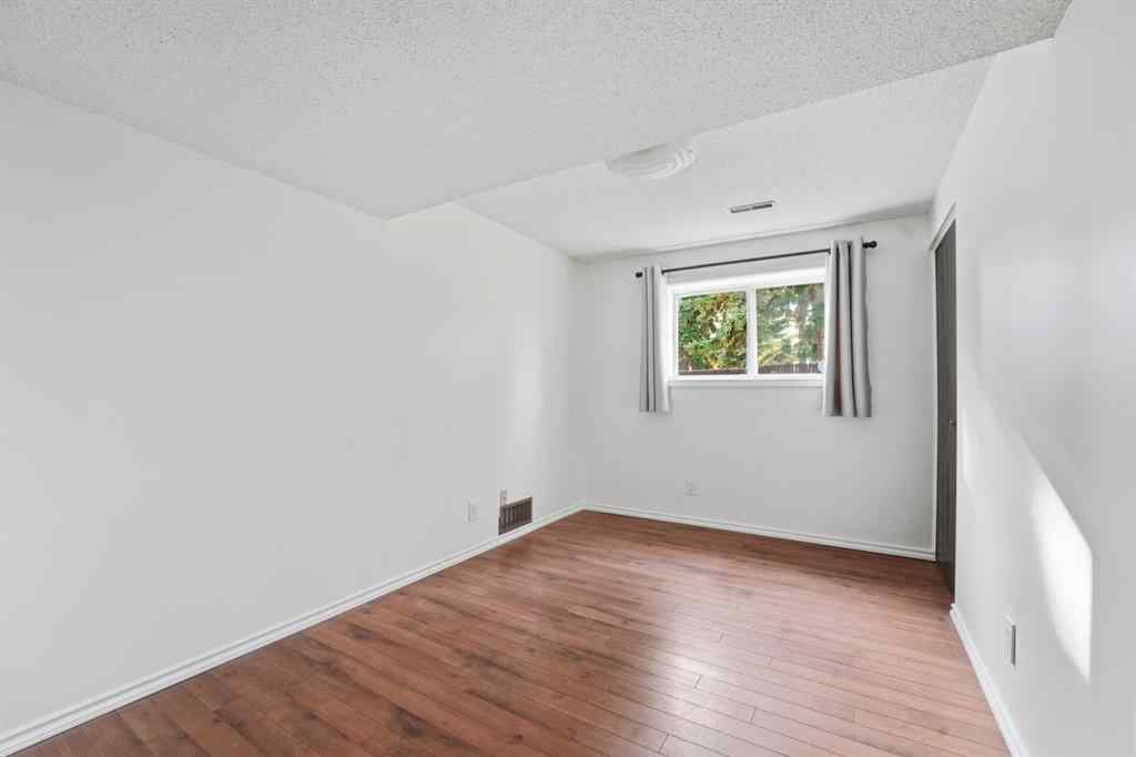 MLS® A2266978 - 20 Allsop Close  in Anders Park Red Deer, Residential