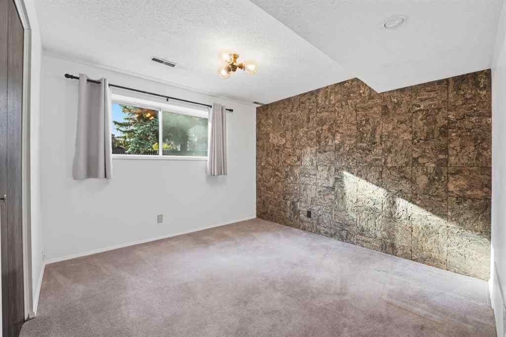 MLS® A2266978 - 20 Allsop Close  in Anders Park Red Deer, Residential