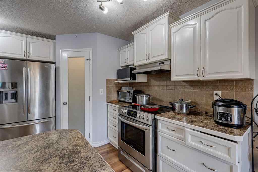 MLS® A2266980 - 47 Westmount Road  in Westridge Okotoks, Residential
