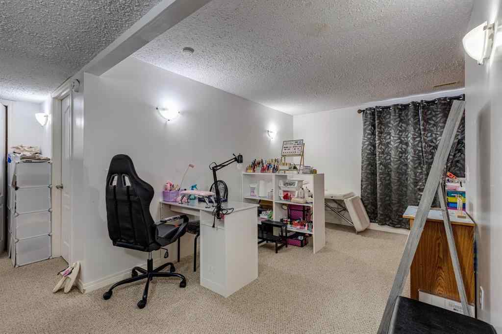 MLS® A2266980 - 47 Westmount Road  in Westridge Okotoks, Residential