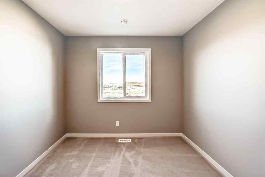 MLS® A2266983 - 1054 Sawgrass Link NW in Sawgrass Park Airdrie, Residential