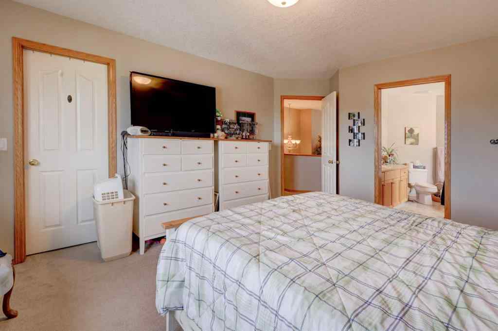 MLS® A2266989 - 26 Bow Ridge Link  in Bow Ridge Cochrane, Residential