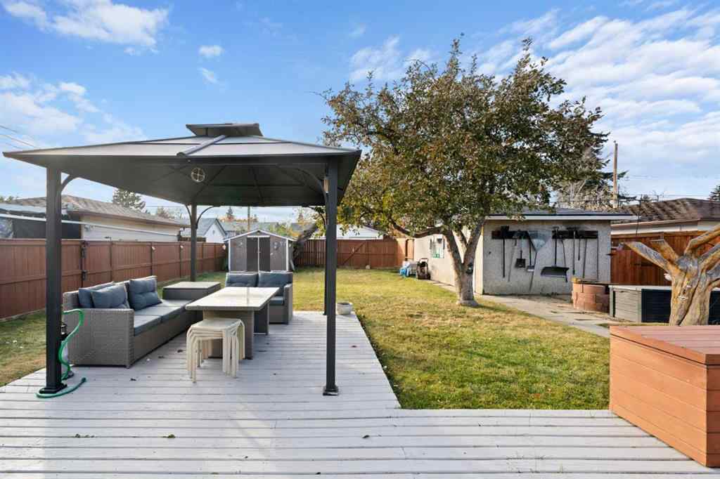 MLS® A2266991 - 2219 40 Street SE in Forest Lawn Calgary, Residential